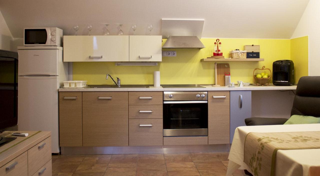 Apartma Pegaz 로가스카슬라티나 외부 사진
